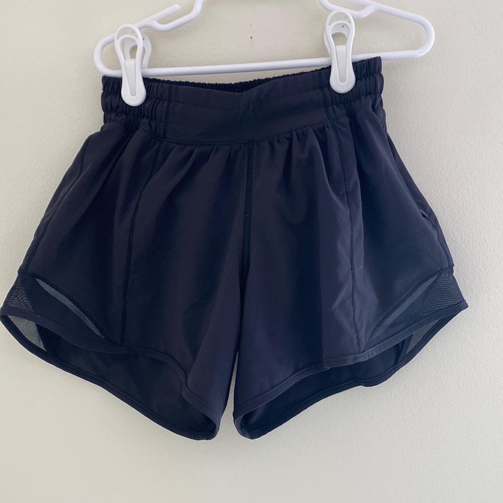 Lululemon Hotty Hot 2.5 Black Size 2 Tall